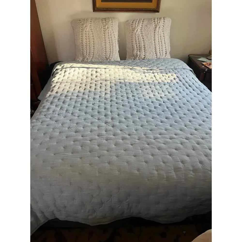 Pottery Barn Linen Belgian Flax Linen Tufted Quilt Baby Blue King Size 108”x 92”